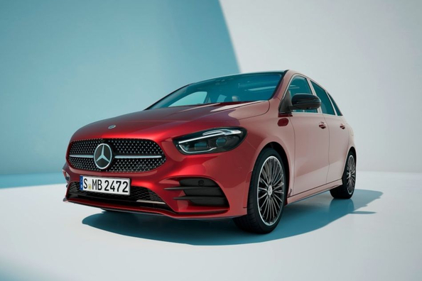 Mercedes-Benz Classe B (W247): il furgone compatto premium aggiornato