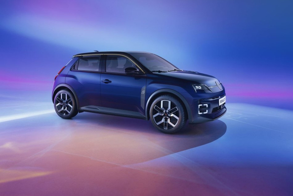 Renault 5 E-Tech 2024: la rinascita di una leggenda in stile elettrico