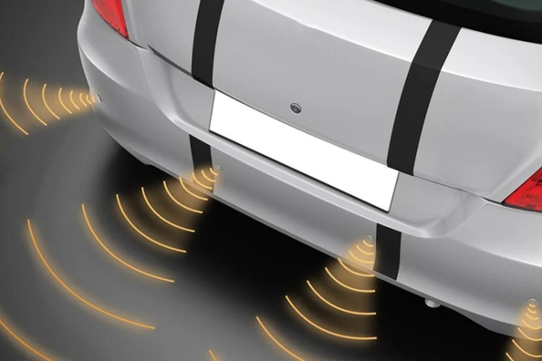 Cosa sono i sensori di parcheggio in un’auto e come funzionano?