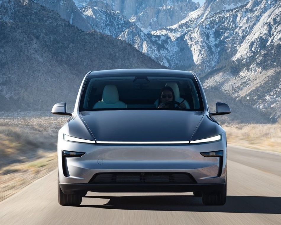 Recensione della Tesla Model Y 2025: un crossover elettrico di nuova generazione