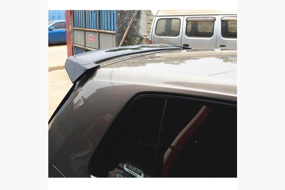 Volkswagen Golf 7/E-Golf 2012-2020 Spoiler V4 (per Base/R-Line HB, Carbonio) Foto 2
