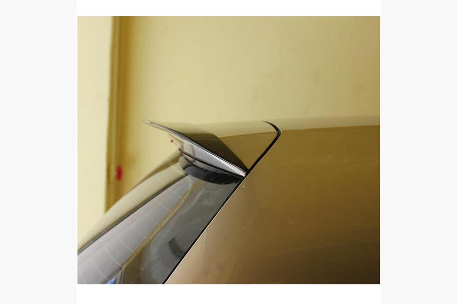 Volkswagen Golf 7/E-Golf 2012-2020 Spoiler V5 (per Base/R-Line HB, Carbonio) Foto 2
