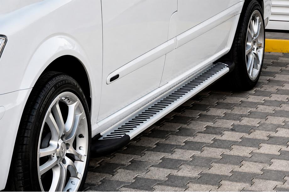 Mercedes Viano 2004-2014 Pedane Laterali Line (2 pz, Alluminio) Image