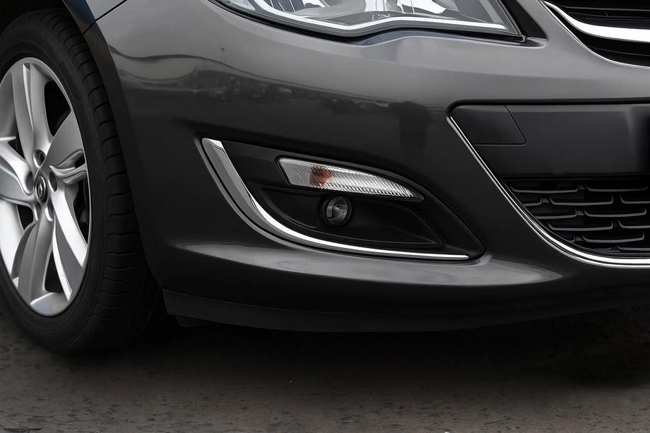 Opel Astra J 2009-2015 Coperture per fendinebbia (2 pz, acciaio inox) 2010-2013, Carmos Image
