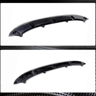 Labbro Anteriore V3 per GTI HB 2010-2013 Carbonio foto 3
