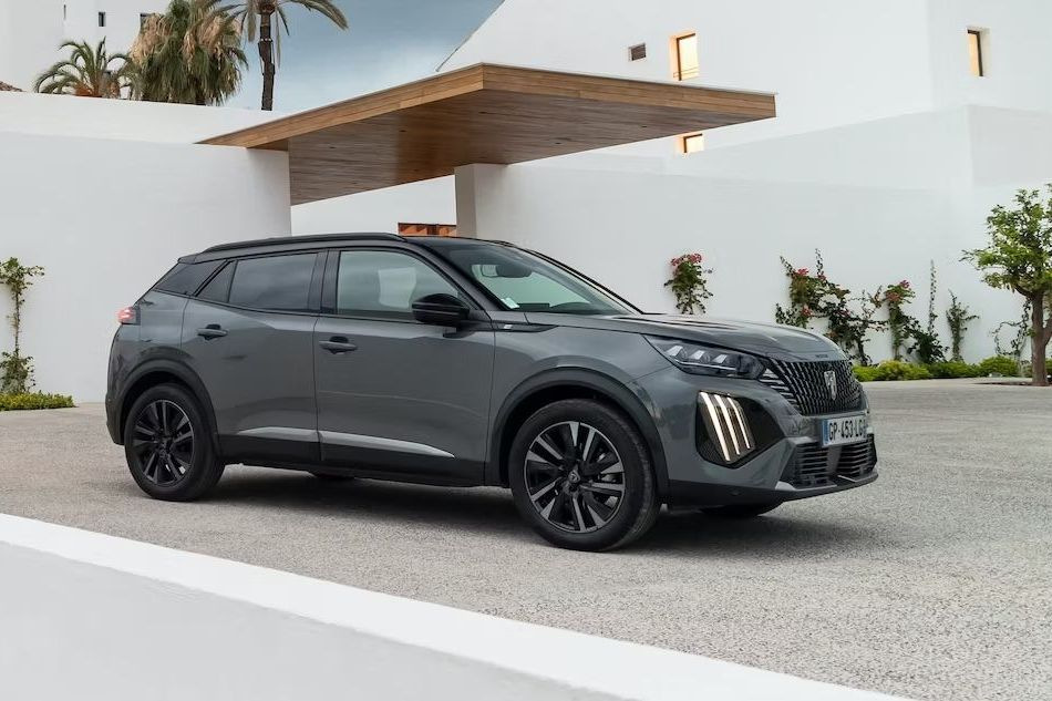 Peugeot 2008 aggiornata: uno sguardo nuovo al crossover urbano
