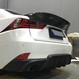 Spoiler V4 (per 2013-2020, Carbonio) foto 2