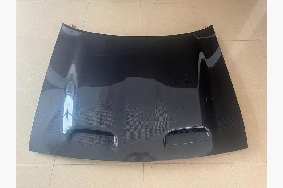 Dodge Challenger 2008-2023 Cofano (Carbonio) Image