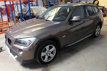BMW X1 E84 2009-2015 Pedane originali (2 pz, alluminio) foto 2