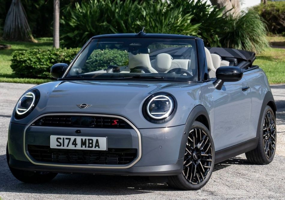 Recensione della Mini Cabrio: divertimento all’aria aperta in stile urbano
