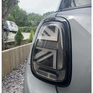 Fanali posteriori a LED stile Union Jack Black (2 pz) Mini Cooper F55/56/57 2014-2023 foto 1