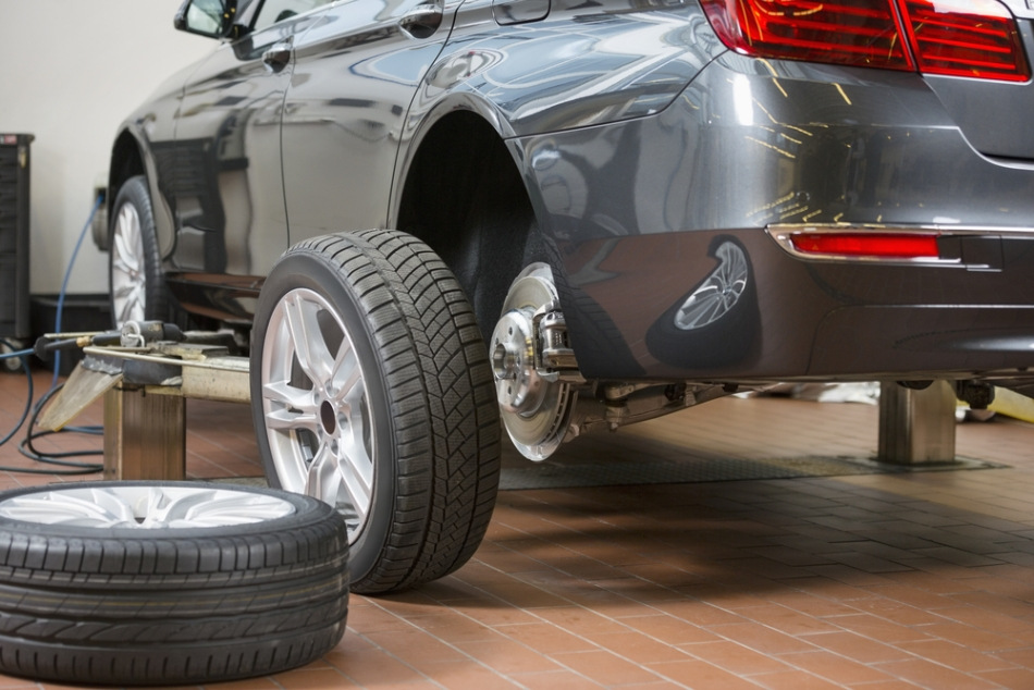 Come prendersi cura correttamente degli pneumatici dell’auto: consigli per una lunga durata e sicurezza