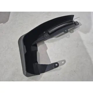 Paraspruzzi Premium anteriore sinistro per G11/12 (1 pz) foto 1