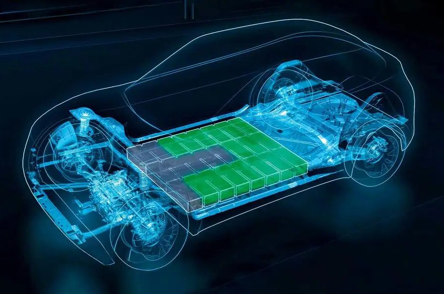 Cosa succede alla batteria quando un’auto elettrica resta inattiva per un lungo periodo?