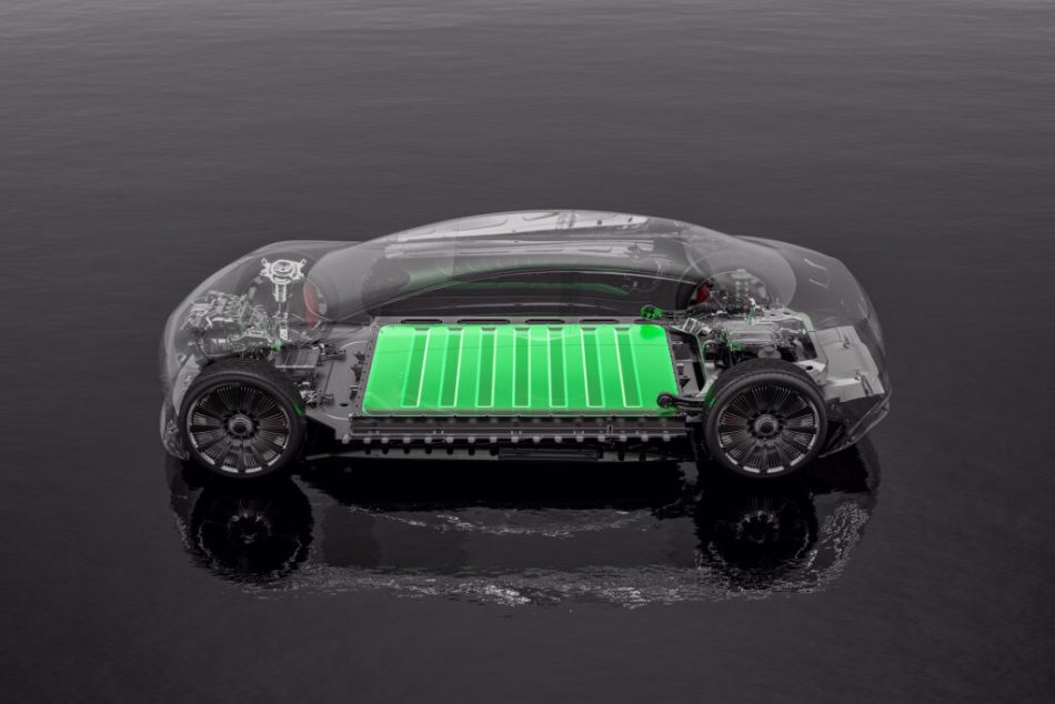 Come controllare lo stato della batteria di un’auto elettrica: metodi chiave