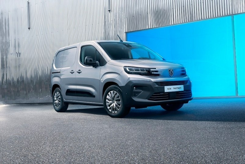 Peugeot Partner 2024 si aggiorna: la praticità in un nuovo design