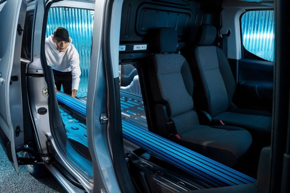 Peugeot Partner 2024 si aggiorna: la praticità in un nuovo design Foto 5