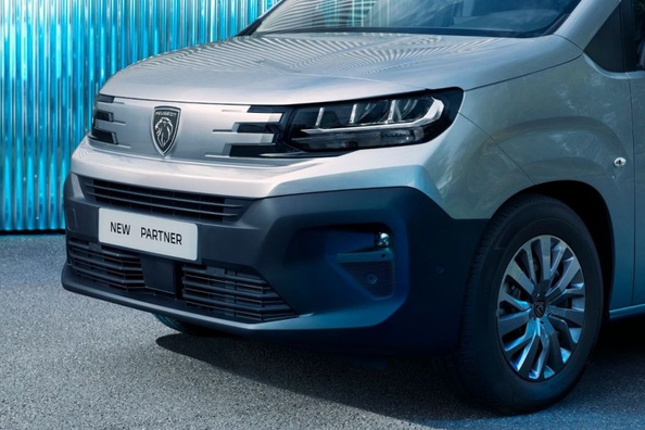 Peugeot Partner 2024 si aggiorna: la praticità in un nuovo design Foto 3