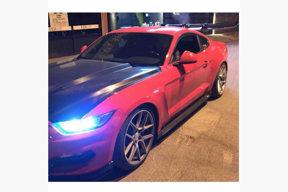 Ford Mustang 2015-2023 Minigonne Laterali V2 (Carbonio) Foto 2