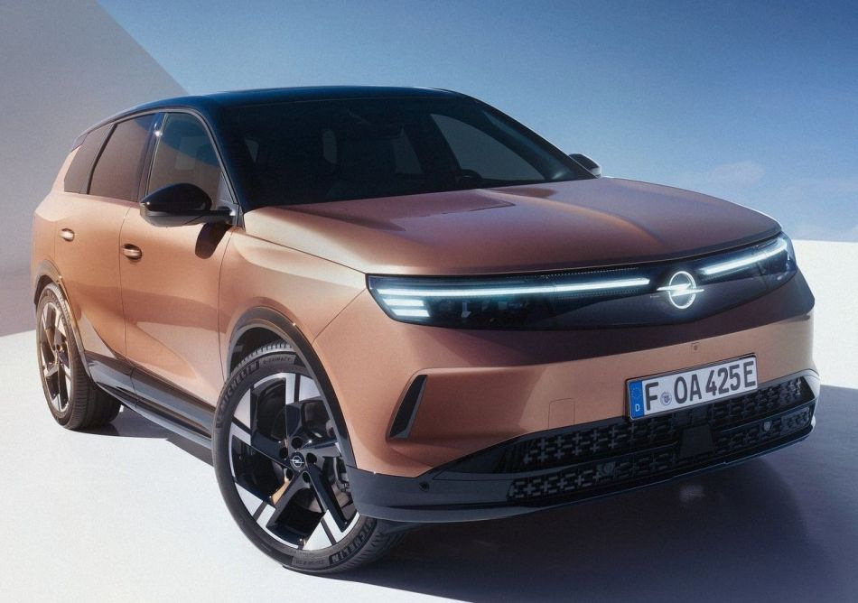 Opel Grandland II: crossover di nuova generazione