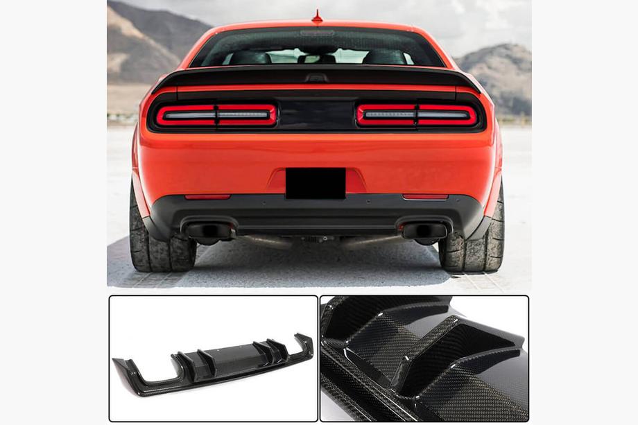 Dodge Challenger 2008-2023 Diffusore paraurti posteriore (2015-2023, Carbonio) Foto 1