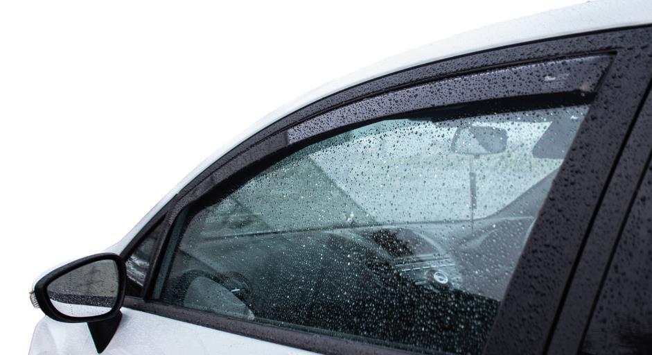 Cosa fare se il deflettore (parabrezza) dell’auto si è staccato?