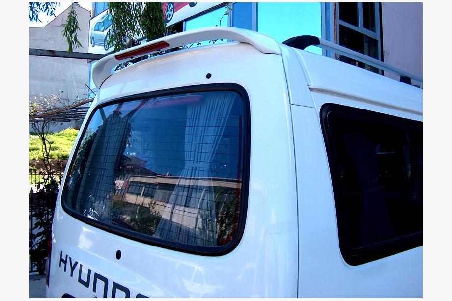 Hyundai H100 Spoiler (primer per verniciatura) Image