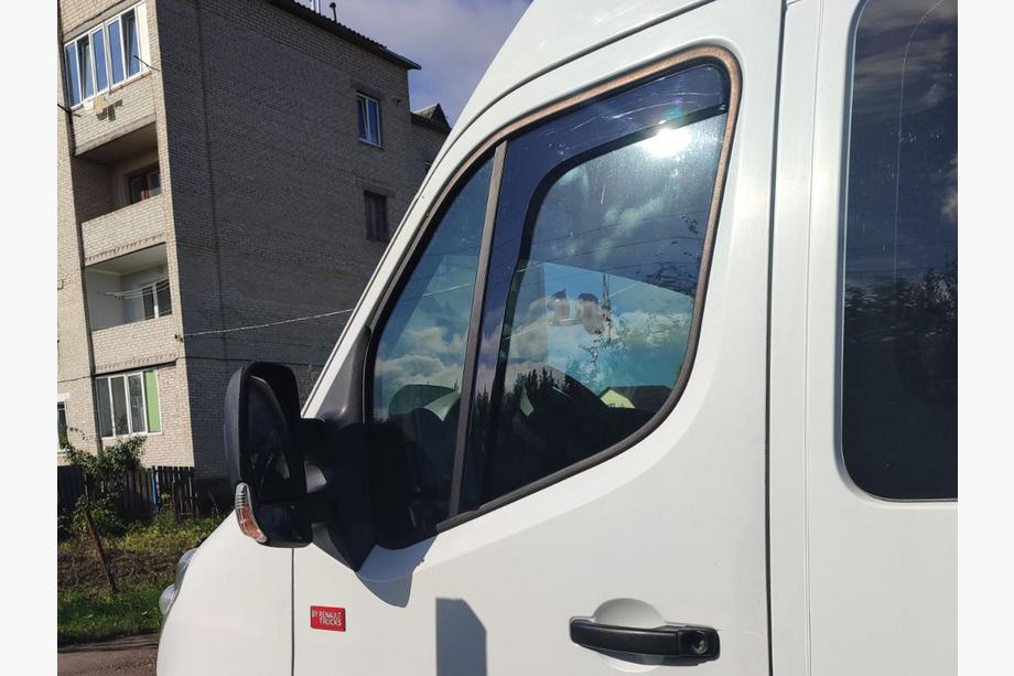 Renault Master 2011-2023 Deflettori aria ad incastro Niken Luxury (2 pz) Image