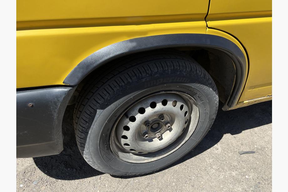 Volkswagen T4 Transporter 1990-2003 Allargatori passaruota (4 pz, neri) Plastica Foto 3