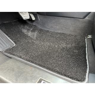 Tappetini tessili Deluxe (3 file, Nero) Nissan Patrol Y62 2010-2024 foto 2