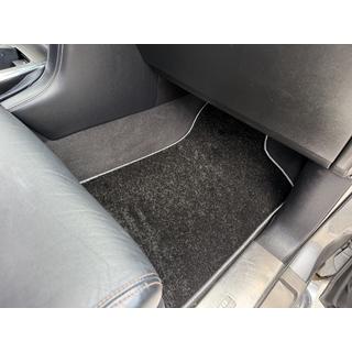 Tappetini tessili Deluxe (3 file, Nero) Nissan Patrol Y62 2010-2024 foto 3