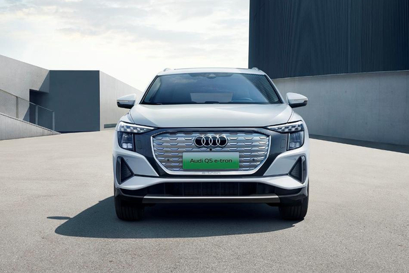 Audi Q5 e-tron: recensione del crossover elettrico
