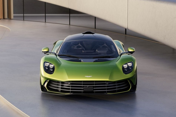 Aston Martin Valhalla: recensione dell’hypercar ibrida