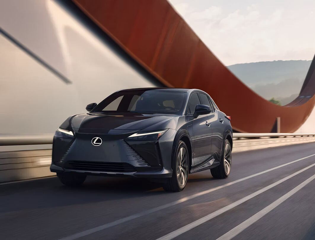 Lexus RZ450e: recensione del crossover elettrico