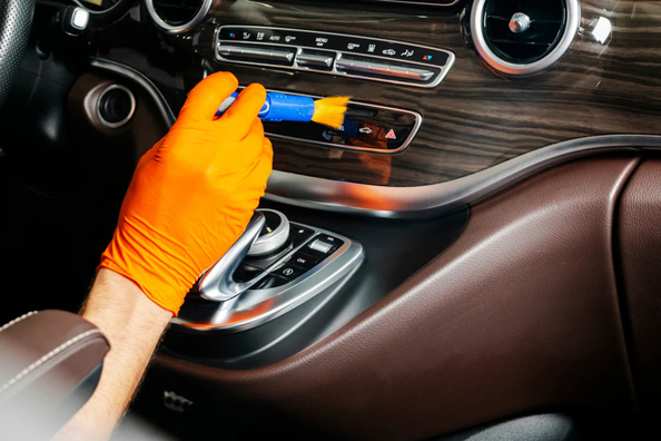 Con quale frequenza è possibile far revisionare la propria auto?