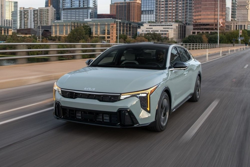 Recensione della berlina Kia K4 2024 di seconda generazione