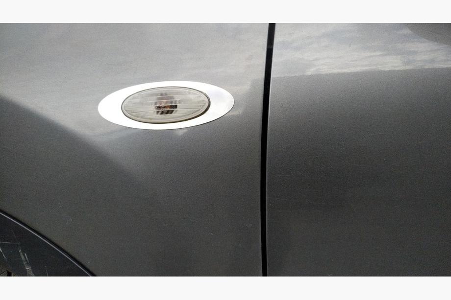 Nissan Qashqai 2010-2014 Cornice freccia (2 pz, acciaio inox) Image