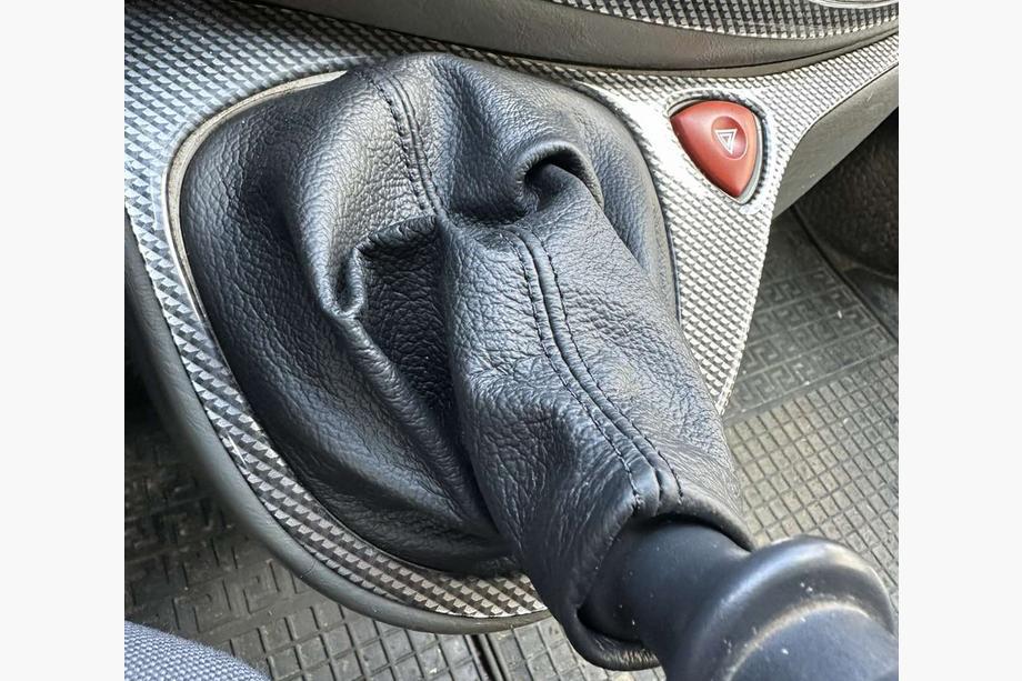 Nissan Primastar 2002-2014 Cuffia cambio in pelle Image
