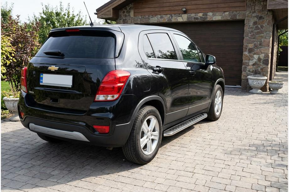 Chevrolet Trax 2012-2023 Pedane Laterali Maydos V1 (2 pz, Alluminio e Acciaio Inox) Image
