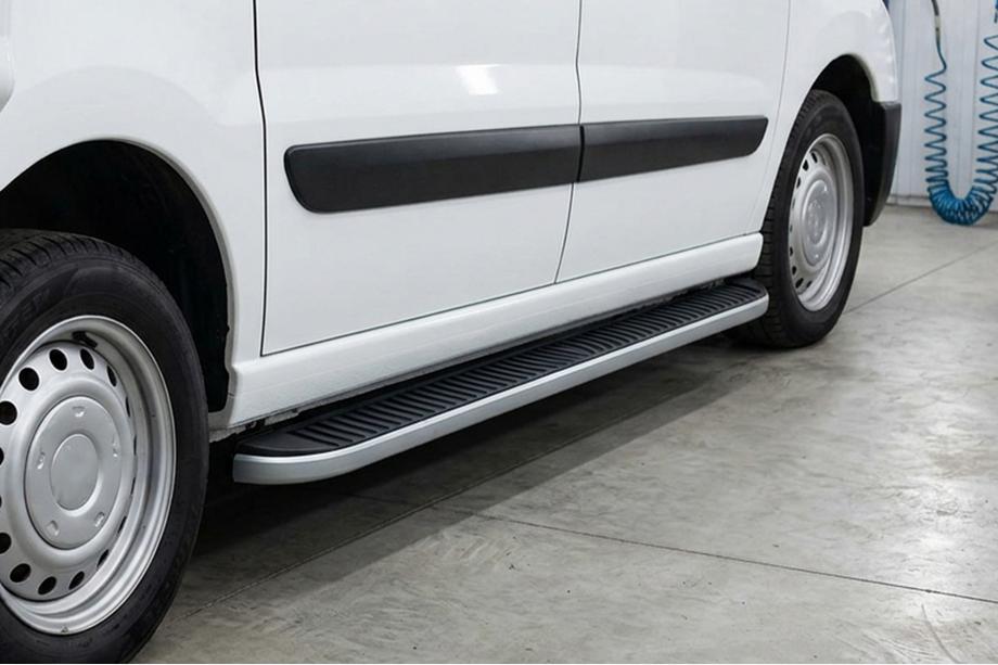 Citroen Jumpy 2007–2017 Pedane Laterali Tayga Grey (2 pz, Alluminio) Image