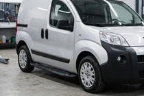 Citroen Nemo 2007-2017 Pedane Laterali RedLine Black (2 pz, Alluminio) foto 1