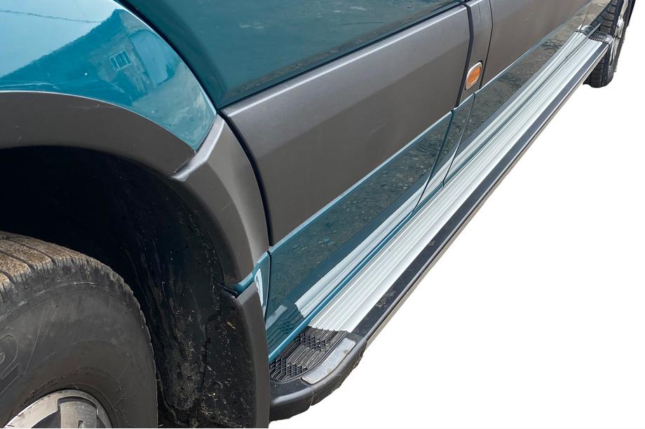 Mercedes Sprinter W906 2006–2018 Pedane Laterali Rainbow (2 pz, Alluminio) Image