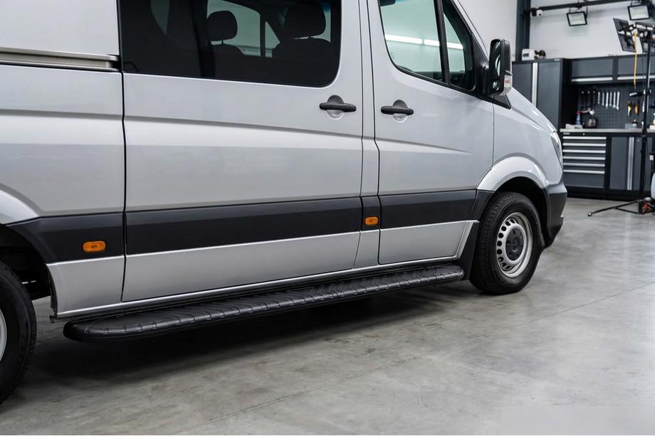 Volkswagen Crafter 2006-2016 Pedane Laterali Bosphorus Black (2 pz, Alluminio) Image