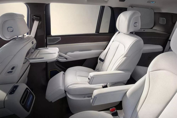 Denza N9 EV 2025: recensione del SUV elettrico Foto 6