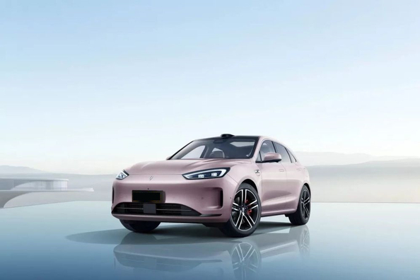 Recensione della versione elettrica dell’Aito M5 EV 2025