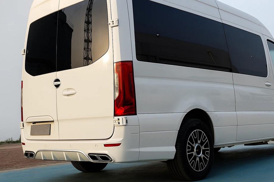 Mercedes Sprinter W907/W910 2018- Paraurti posteriore AMG (per passo standard, polipropilene) Foto 5