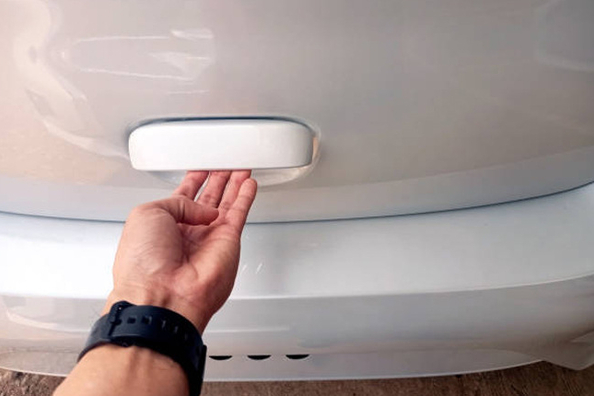 Cosa fare se il bagagliaio dell’auto non si apre?