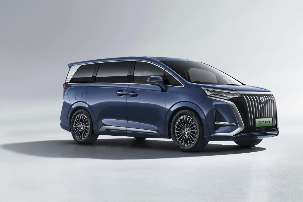 Recensione del Denza D9 EV: un minivan elettrico di lusso
