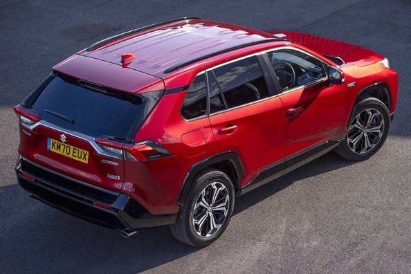 Suzuki Across: panoramica del crossover ibrido PHEV, specifiche e differenze tra generazioni Foto 4