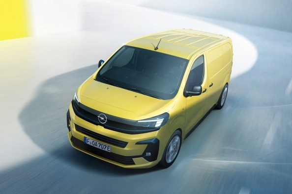 Recensione Opel Vivaro: furgone diesel aggiornato Foto 2